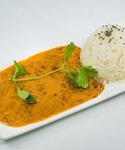 Steamed rice and peanut sauce